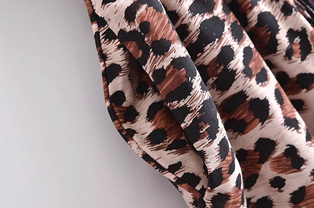 Chic Leopard Print Wide-Leg Jumpsuit