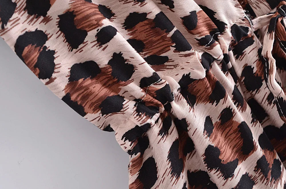 Chic Leopard Print Wide-Leg Jumpsuit