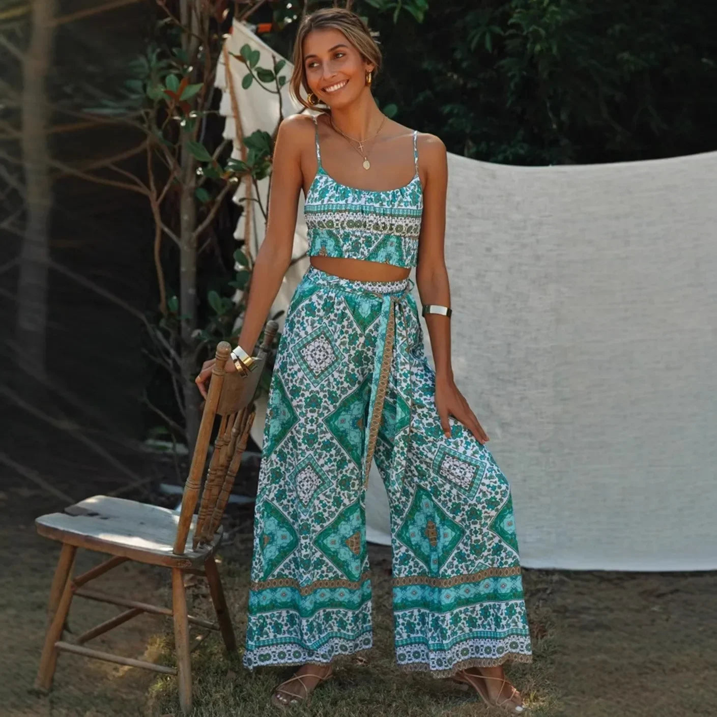 🌿 Boho Bliss 2-Piece Set – Green Floral Crop Top & Wide-Leg Pants