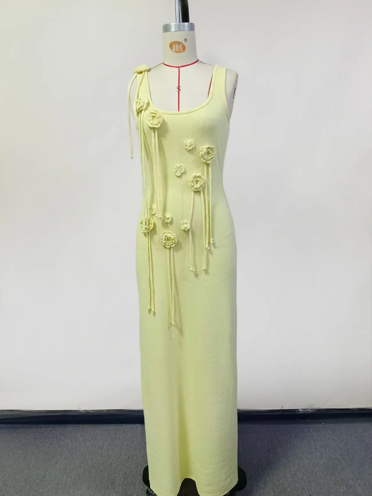 3D Floral Appliqué Knit Maxi Dress – Sleeveless Sculpted Fit