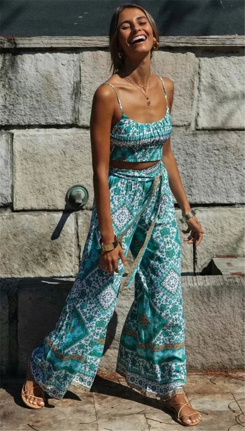 🌿 Boho Bliss 2-Piece Set – Green Floral Crop Top & Wide-Leg Pants